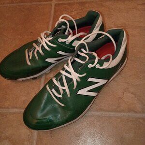 New Balance mens 12.5 molded cleats